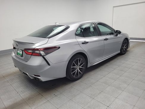 Used 2022 Toyota Camry SE image 10