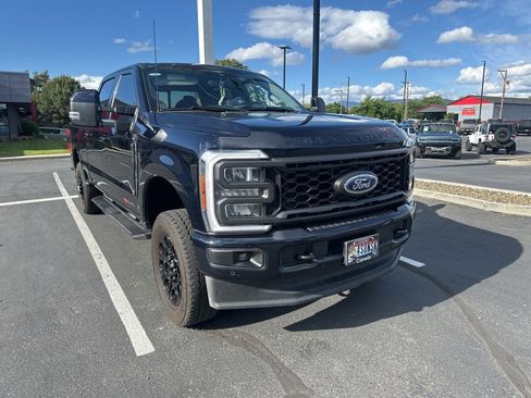 Used 2023 Ford F250 Lariat w/ Lariat Ultimate Package AWD/4WD image 3
