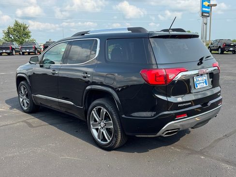 Used 2019 GMC Acadia Denali w/ Technology Package AWD/4WD image 3