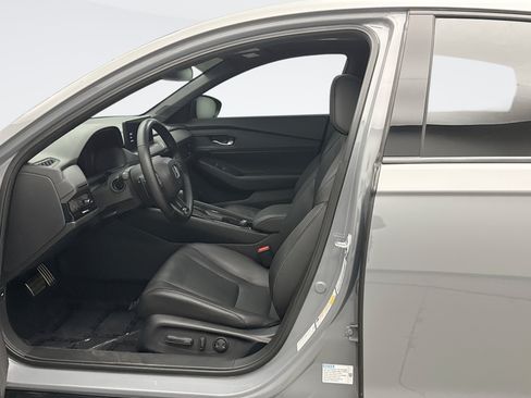 Used 2023 Honda Accord Sport image 11