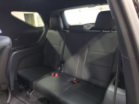 Used 2026 Chevrolet Traverse High Country w/ LPO, Floor Liner Package AWD/4WD image 26