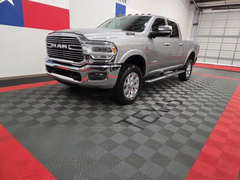 Used 2019 RAM 2500 Laramie AWD/4WD image 3