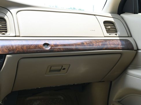 Used 2009 Mercury Grand Marquis LS RWD image 9