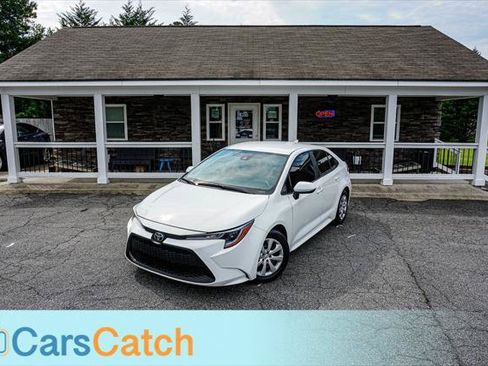 Used 2021 Toyota Corolla LE FWD image 2