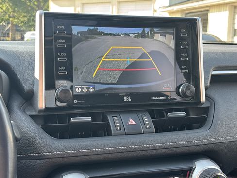 Used 2019 Toyota RAV4 Limited AWD/4WD image 23
