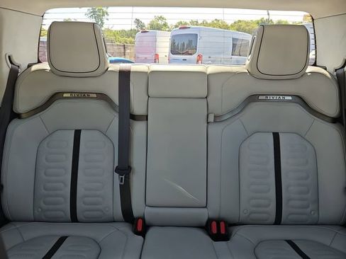 Used 2022 Rivian R1T Adventure AWD/4WD image 24