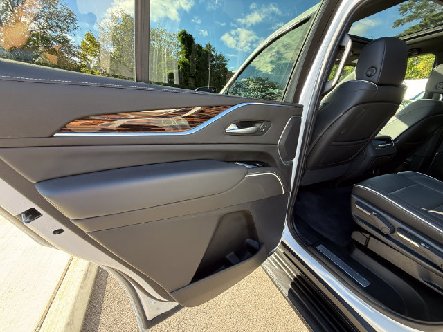 Used 2023 Cadillac Escalade Premium Luxury w/ LPO, Floor Liner Package AWD/4WD image 13
