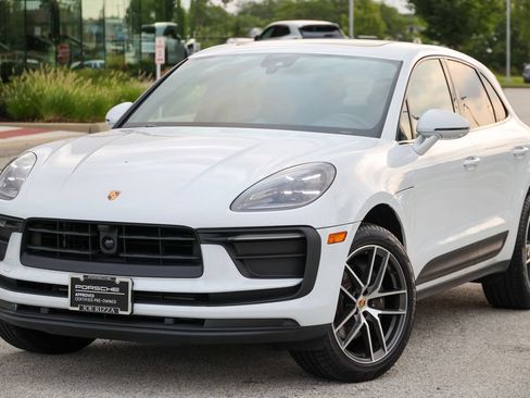 Certified 2026 Porsche Macan AWD/4WD image 9