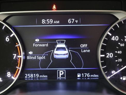 Used 2023 Nissan Altima 2.5 SR w/ SR Premium Package image 20