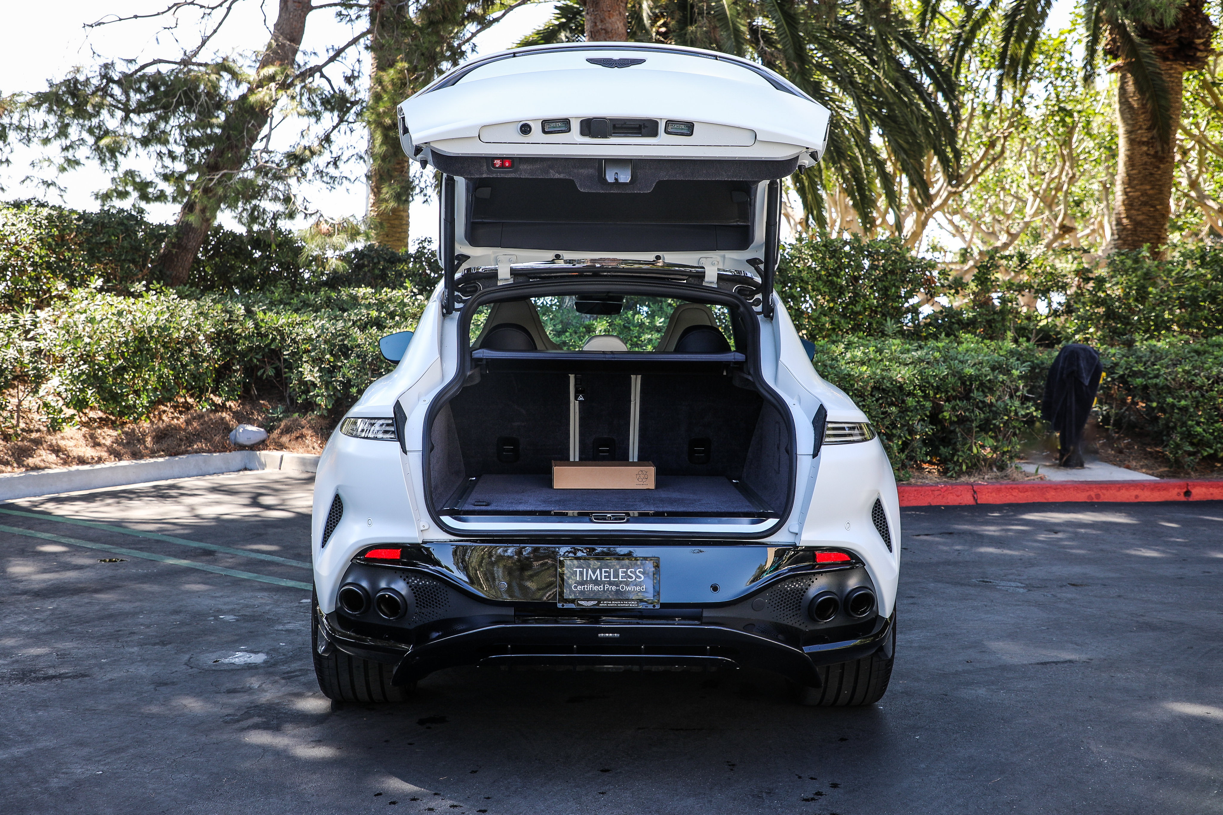 Used 2025 Aston Martin DBX 707 AWD/4WD image 8