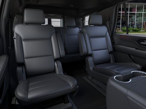 New 2026 GMC Yukon Denali w/ Denali Reserve Package AWD/4WD image 17