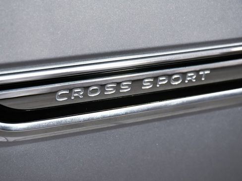 Used 2021 Volkswagen Atlas Cross Sport SEL R-Line image 91