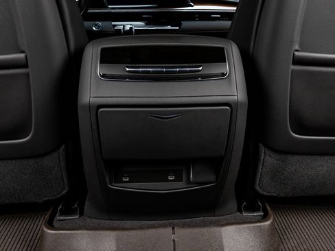 Used 2023 Cadillac Escalade Luxury RWD image 21