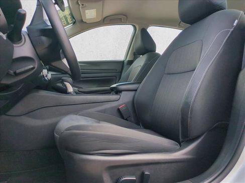 Used 2024 Nissan Altima 2.5 SV image 15