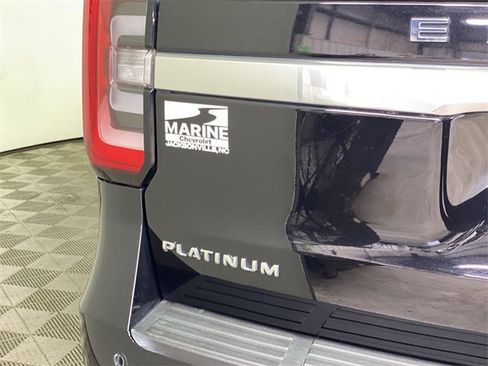 Used 2023 Ford Expedition Platinum image 39