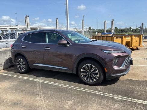 Used 2024 Buick Envision Preferred AWD/4WD image 4
