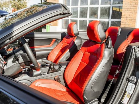 Used 2019 Ford Mustang Premium w/ Equipment Group 201A image 6