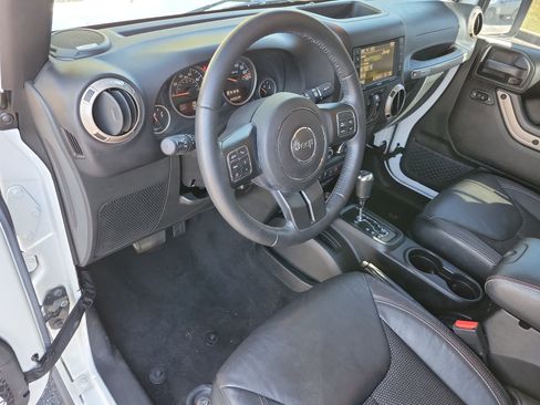 Used 2017 Jeep Wrangler 75th Anniversary image 3