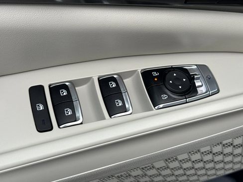 New 2026 Kia Carnival SX w/ SX Dark Edition Package image 11