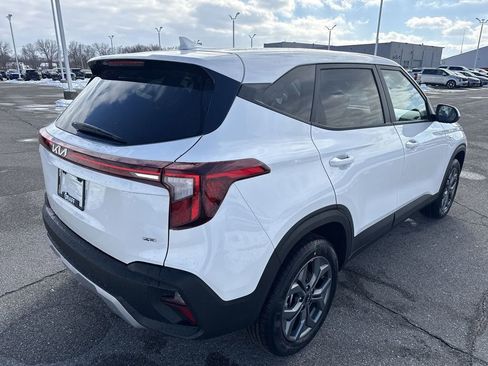 New 2026 Kia Seltos LX image 8