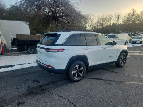 New 2022 Jeep Grand Cherokee Limited 4xe image 3
