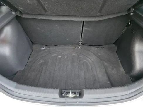 Used 2014 Hyundai Accent SE w/ Option Group 3 FWD image 7