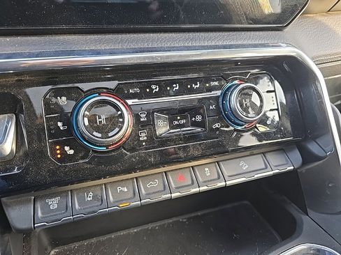 Used 2025 GMC Sierra 2500 Denali w/ Denali Reserve Package image 23