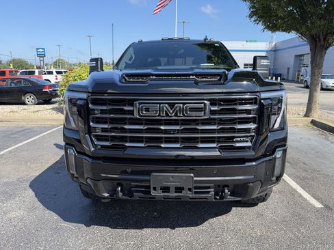 Used 2024 GMC Sierra 3500 AT4 w/ AT4 Premium Plus Package AWD/4WD image 3