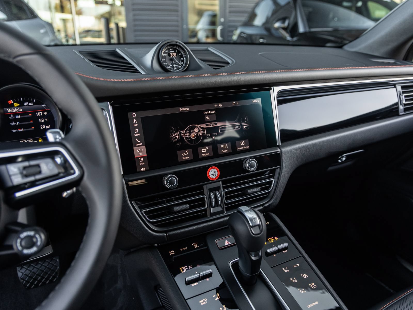 Certified 2026 Porsche Macan S AWD/4WD image 28