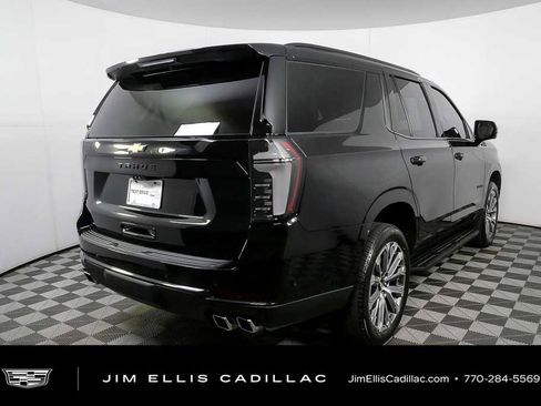 Used 2025 Chevrolet Tahoe High Country RWD image 3