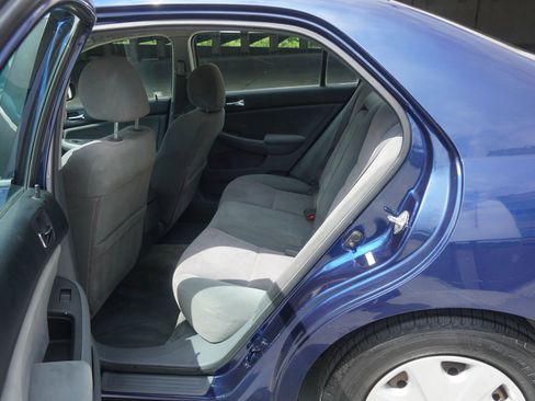 Used 2004 Honda Accord LX image 32