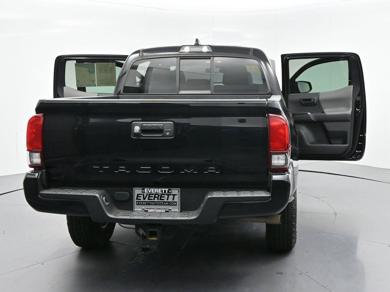 Used 2023 Toyota Tacoma SR w/ SR Convenience Package RWD image 38
