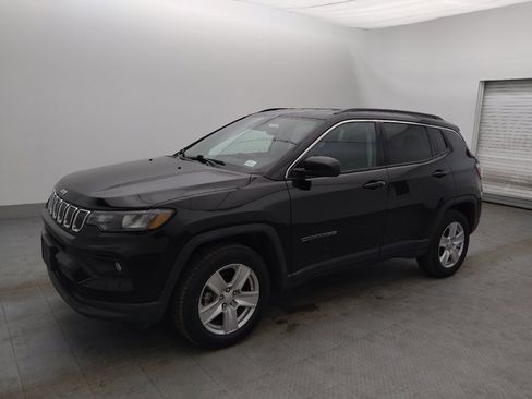 Used 2022 Jeep Compass Latitude w/ Convenience Group image 2