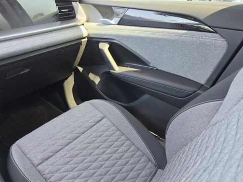 Used 2025 Volkswagen Tiguan S FWD image 23