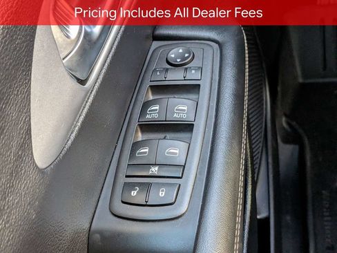 Used 2022 Chrysler Pacifica Touring-L w/ S Appearance Package FWD image 25