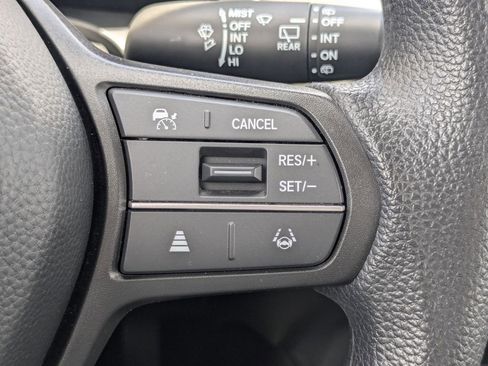 Used 2025 Honda HR-V LX image 28