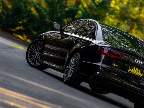 Used 2017 Audi S6 Premium Plus w/ S6 Sport Package image 24