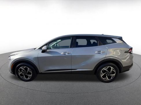 Used 2025 Kia Sportage LX FWD image 9