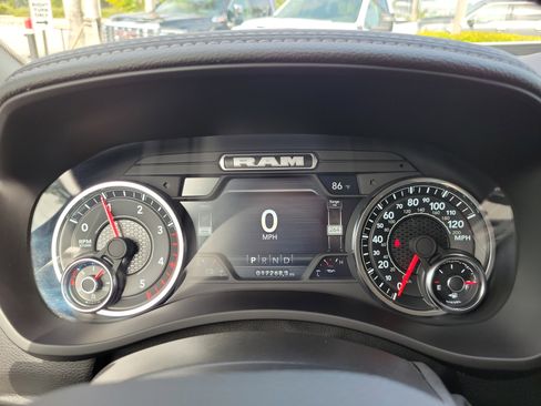 Used 2024 RAM 2500 Laramie AWD/4WD image 27