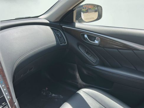 Used 2019 INFINITI Q50 Luxe w/ Cargo Package (L96) RWD image 18