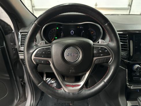 Used 2019 Jeep Grand Cherokee Trailhawk image 16