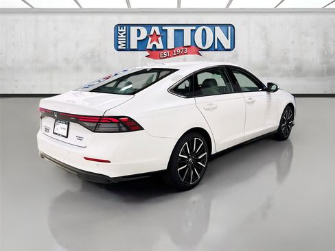 New 2026 Honda Accord Touring image 7