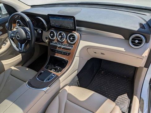 Used 2020 Mercedes-Benz GLC 300 4MATIC image 22