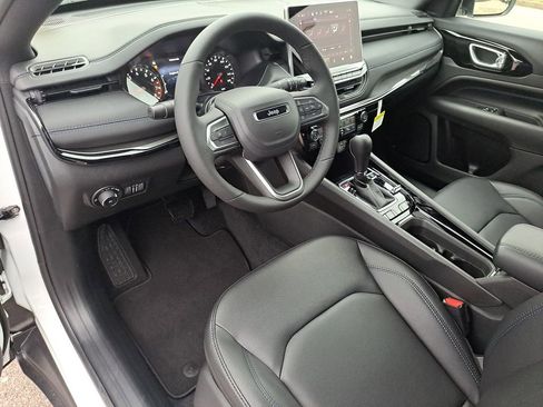 New 2026 Jeep Compass Limited image 17
