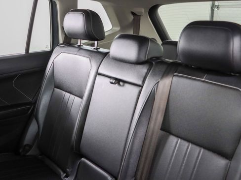 Used 2023 Volkswagen Tiguan SE FWD image 25