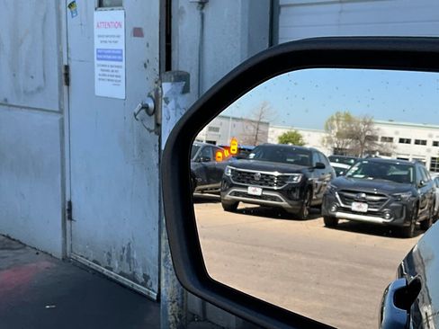 Used 2021 Ford Explorer XLT w/ Equipment Group 202A image 21