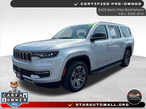 Used 2024 Jeep Wagoneer L Series II w/ Flexible Seating Group AWD/4WD image 1