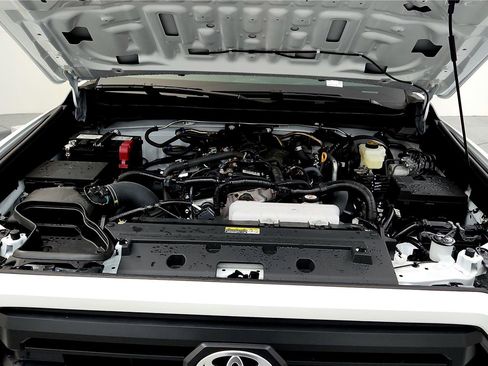 Certified 2025 Toyota Tacoma SR5 w/ SR5 Upgrade Package image 14