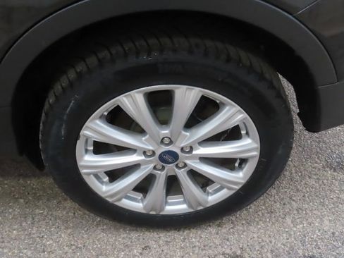 Used 2019 Ford Escape SEL image 15