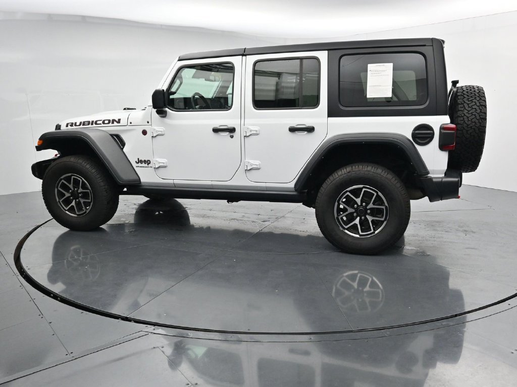 Used 2024 Jeep Wrangler Unlimited Rubicon AWD/4WD image 5